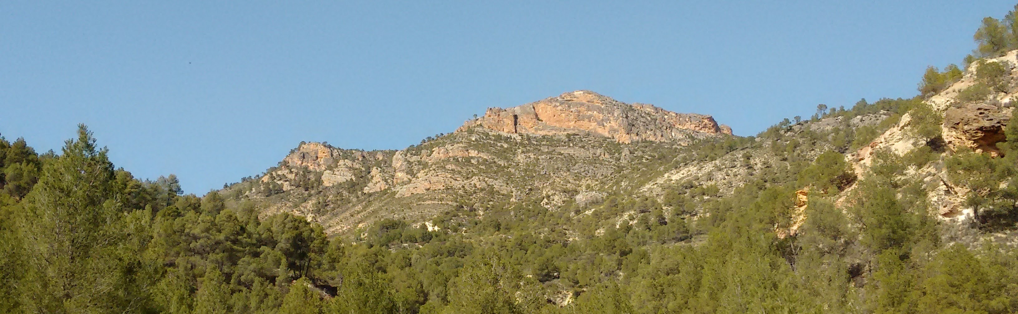 las Peñas desde el Río Tus