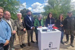 Firma en Mandayona